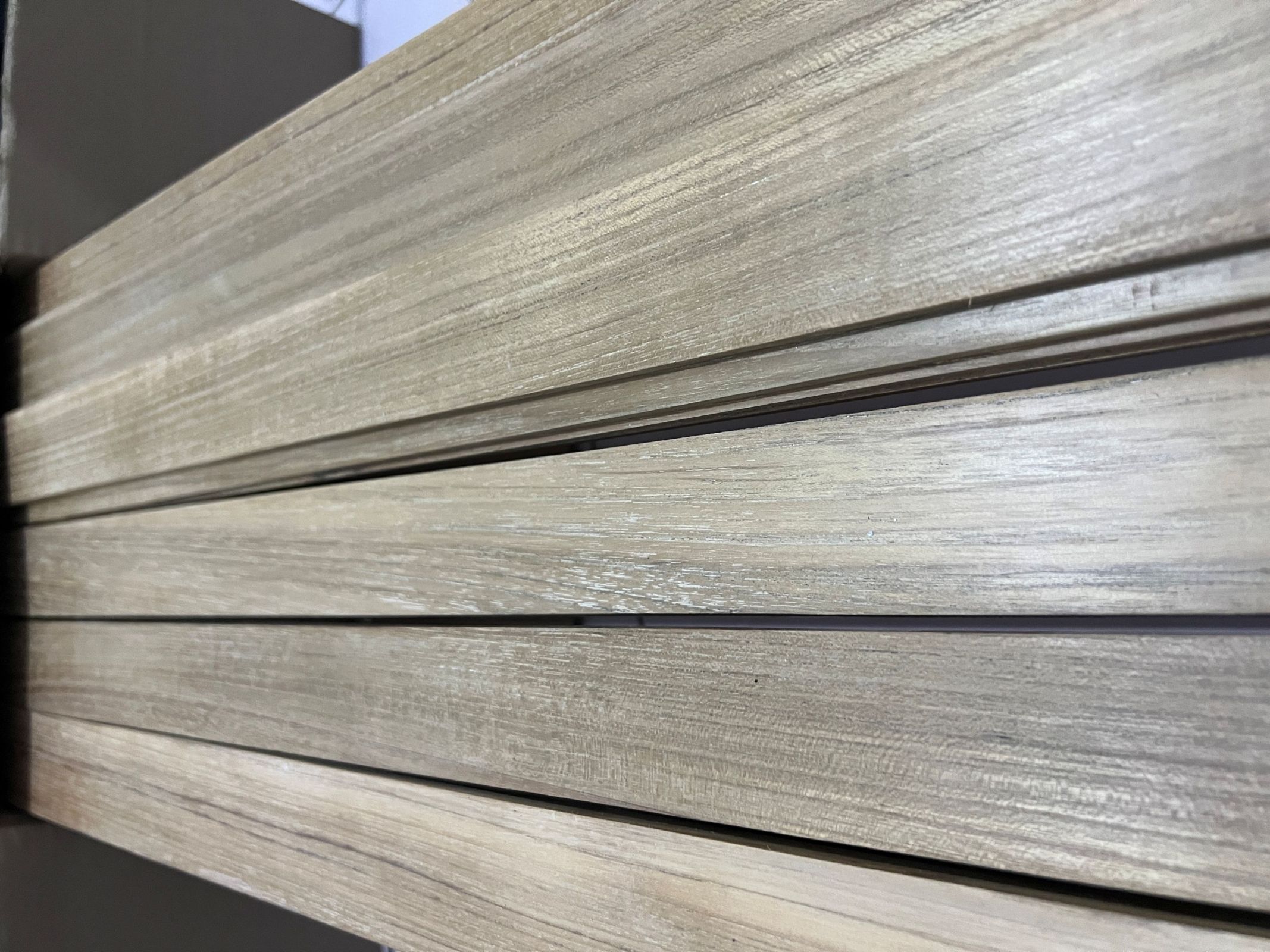 Quarter-Sawn Teak Wood Decking